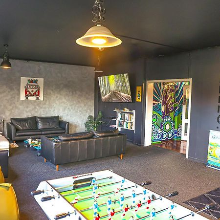 Crashpalace Backpackers Роторуа Экстерьер фото