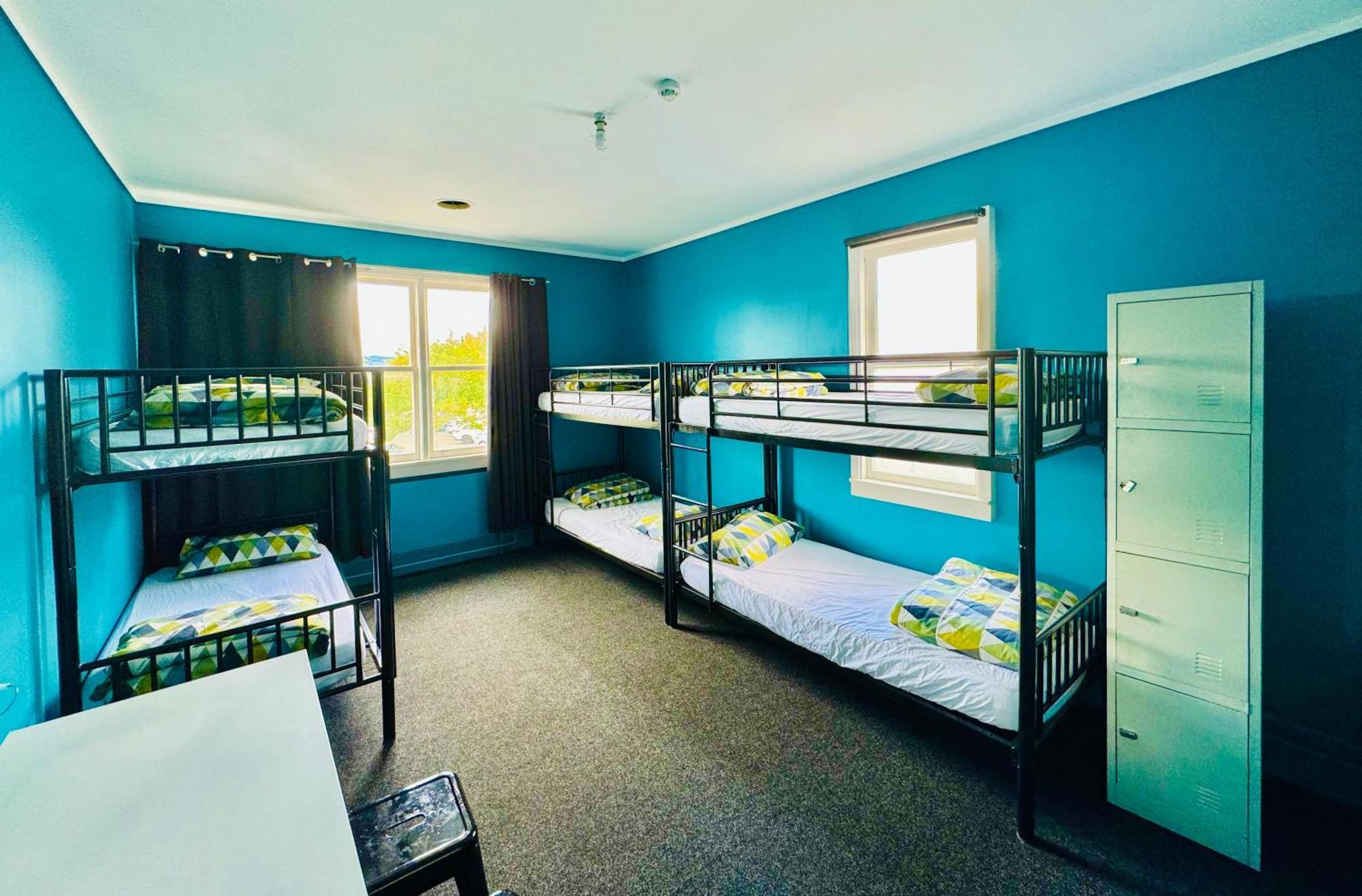 Crashpalace Backpackers Роторуа Экстерьер фото