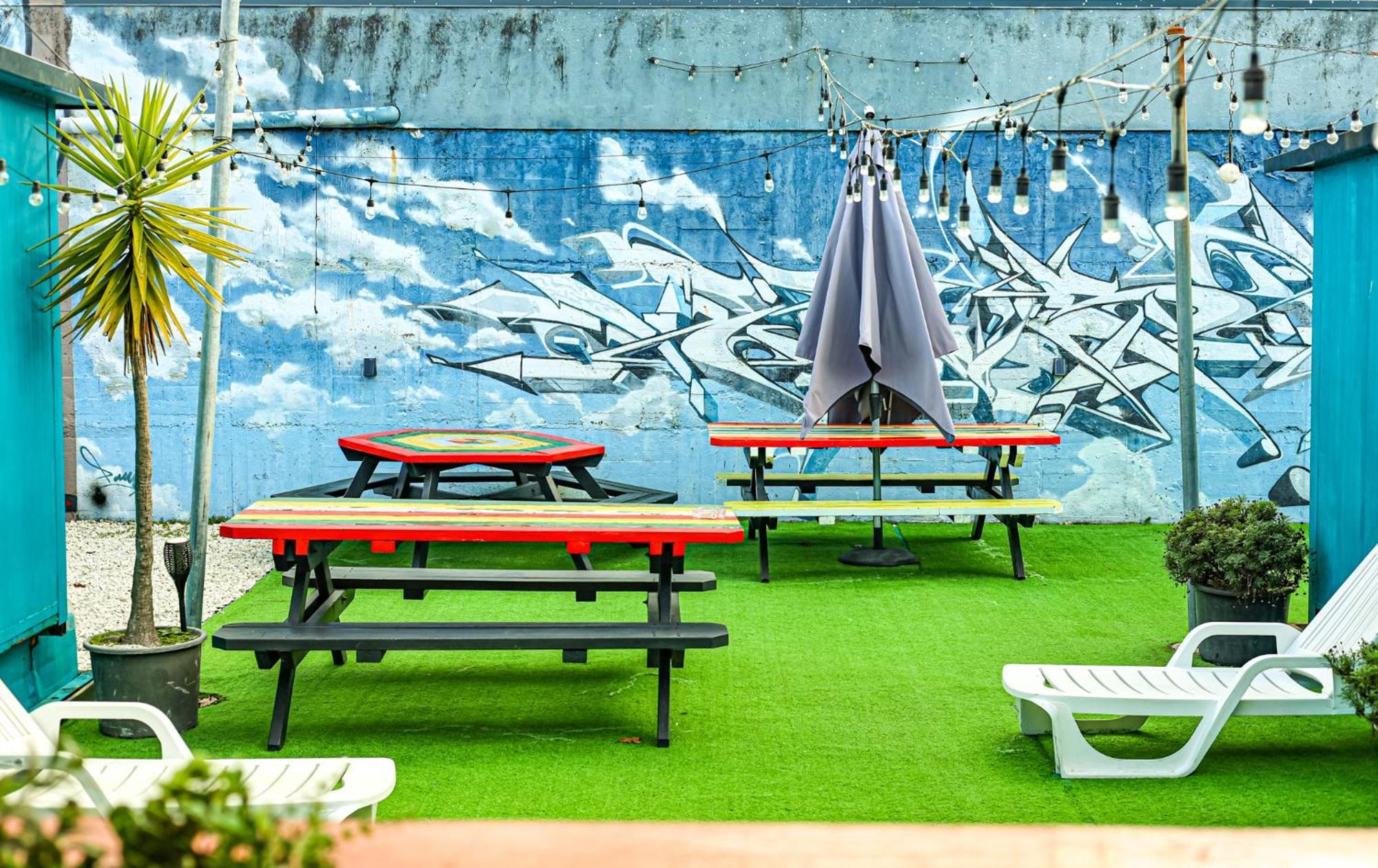 Crashpalace Backpackers Роторуа Экстерьер фото